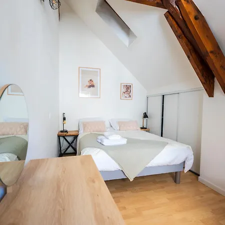 The Savannah House Centre Apartment